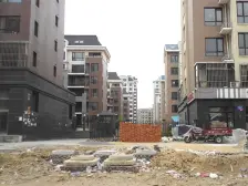 位置好,楼层好,采光好,精装修,价钱便宜