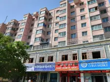 火车站 甘南花园 电梯三室 交通便利 购物方便