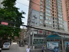 水利厅小户型中间楼层邓园旁边有院子可停车