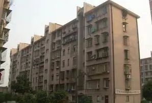 三室双东路地铁口,两房朝南,格局合理,采光好