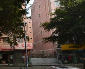 中鹏花园A区6室2厅东