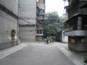 石人北路100号2室1厅南