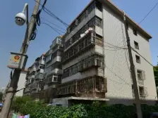 东部 二热十字 精装修 带10平储藏间 领包入住