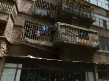 七里河地铁口建工局总价15万一套朝南房