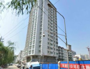 雁滩华亮大厦朝东三室电梯房户型正采光好中间楼层