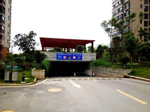 东岸城邦4室2厅南北