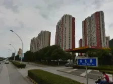 满五唯一 新装修 拎包入住 有地暖 在地铁口 近奥体