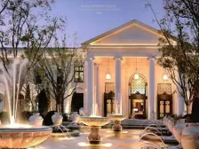 电梯洋房 位置好 家里都是高档装修 房主去外地发展..