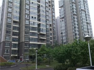 洛龙区水木菁华户型方正四室毛坯满五年诚心出售