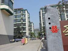 圣世华庭16/17/18三层复式迎胜有证可贷款