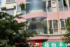 西藏花园3室2厅南