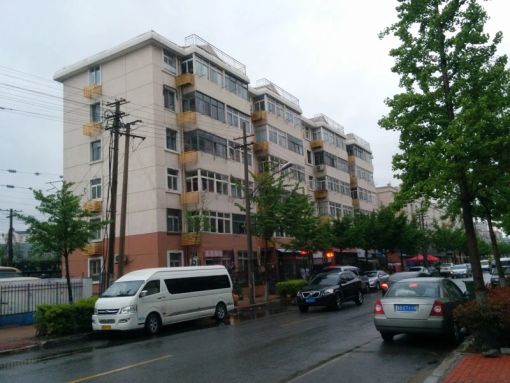海岸路小区3室1厅1卫南北朝向2100.00元/月出租