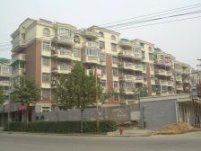 房东诚心出售价格可谈中间楼层 三室两厅户型、地铁口