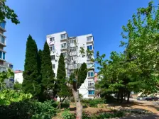 山屏街干休所 两室户型规矩方正 交通生活便利 空气好