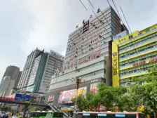 房子地段好,交通公交车站就在楼下 很方便