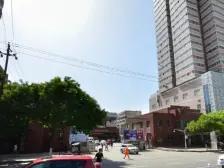 酒泉路 一楼带院子 精装 两室一厅