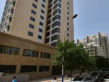 飞天花苑小区 4室2厅 南