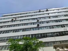 房子正规三室两厅两卫,电梯房,南北通透高楼层采光好