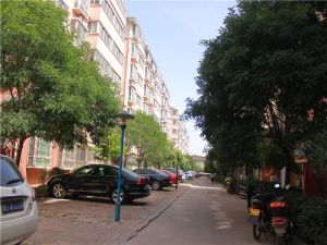 精装修,家具家电齐全,拎包入住,采光好