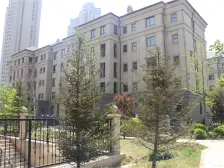 洋房园区 三室 中间楼层看海效果好