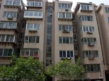 刚需两室,不是顶楼,,户型很好 可贷款.