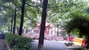 华隆公寓 4室2厅 南 北