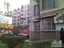 梨园地铁正南,五所宿舍3室1厅,中间层,南北通透,诚心出售