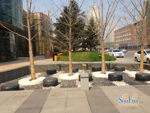 中国铁建广场1室1厅1卫西南朝向13000.00元/月出租