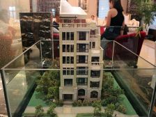 奥德紫荆城联排别墅 地上三层 带露台 带负一 带车位