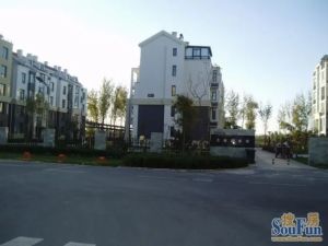 潮白河边板楼南北通透两居采光好自住精装