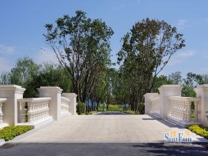 270°转角落地窗全天采光视野开阔,临湖观景大平层