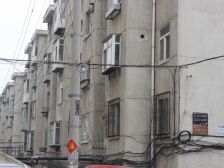 精装修打头房,低楼层框架房三居室,免费停车封闭管理