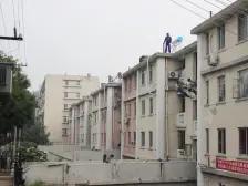 南迎祥路路东+楼龄新+户型方正+楼下好停车+三居室