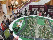 三鼎春天新装修一天没住,中高楼层,全天采光诚心出售