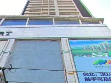 房子低楼层 带阳台 采光好 边户 看房方便 宽敞明亮