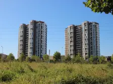 西海岸北区,精装修4+5两层,距离海边近