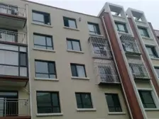 房子位置很好,水池边,不把边装修保持好,拎包入住。