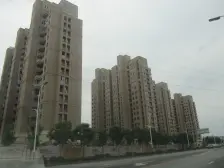 左岸人家,精装修三室,拎包入住,