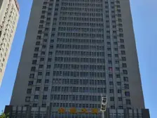 采光很棒,交通出行也很方便,商圈就在旁边