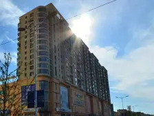 地势平坦 光照全天无遮挡 出行方便 精装三室