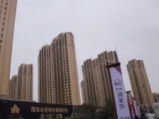 凤栖第精装修,中间层,两室一厅朝阳,有车位。