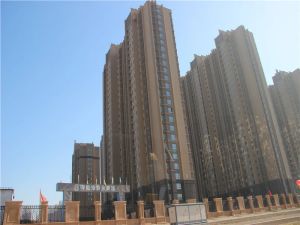 永泰城 精装修两居室 非顶楼采光好 交通方便