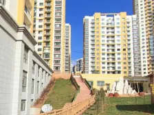 房主急售 两室南北通透 中间楼层 出行方便 近大学城