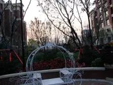 三室两厅两卫,近地铁,近市场,拎包入住。