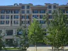 此房是跃层 新区框 架落地窗 低价出售 等待有缘人