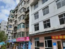 育红小区步梯五楼,精装修拎包入住,地势平坦。