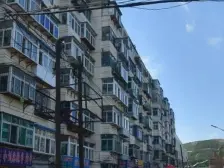 此房低楼层,适合各类人群居住。