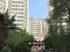 市委大院,中间楼层打头房,人工湖旁,二中南通路