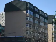 房主诚心出售 两室视野广近车站 商场 公园