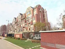 天鸿1.7别墅 地上两层地下一层 使用面积400多平